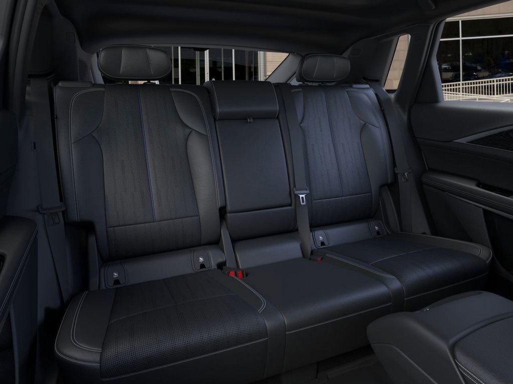 2025 Cadillac LYRIQ Luxury 1 - Photo 17