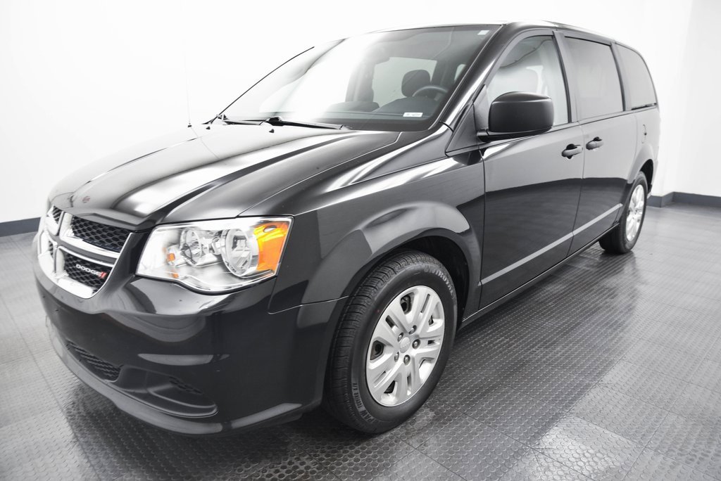 2019 Dodge Grand Caravan SE photo 3