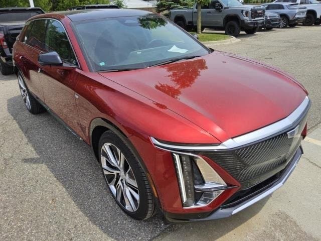 Used 2024 Cadillac LYRIQ Luxury 3 with VIN 1GYKPSRLXRZ138273 for sale in AKRON, OH
