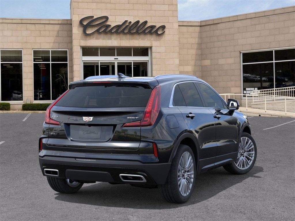 2025 Cadillac XT4 Premium Luxury photo 2