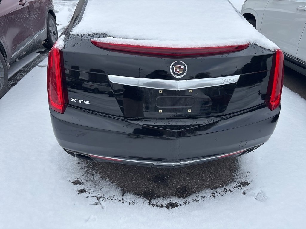 Used 2013 CADILLAC XTS Luxury Car