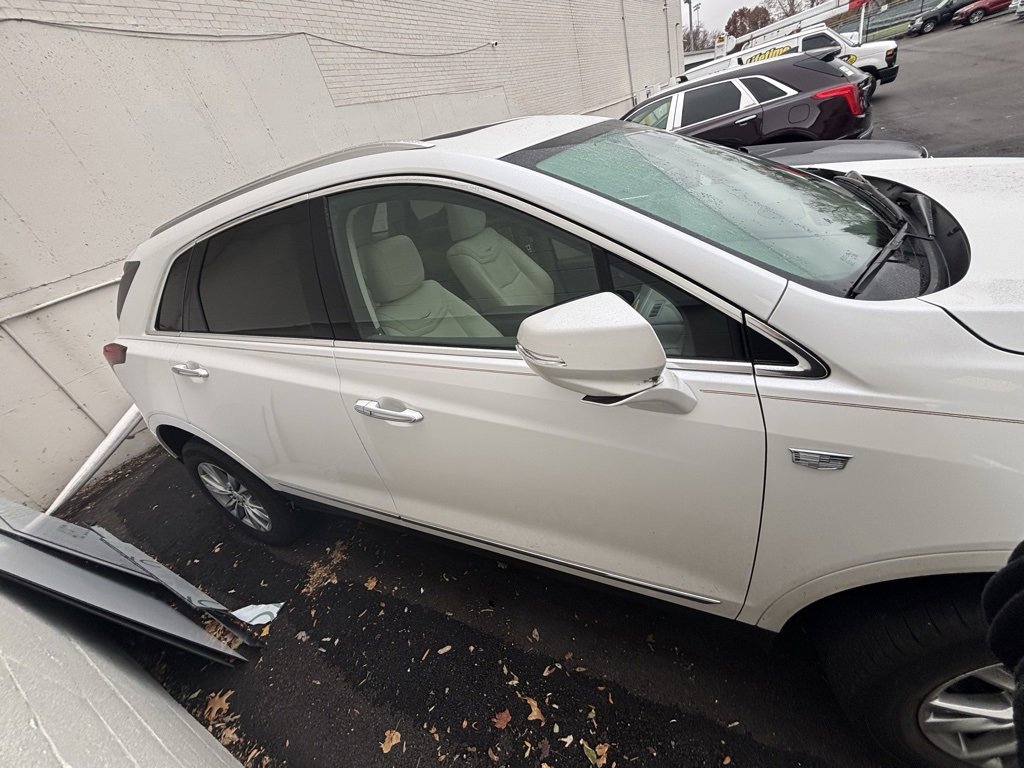 2023 Cadillac XT5 Premium Luxury photo 2