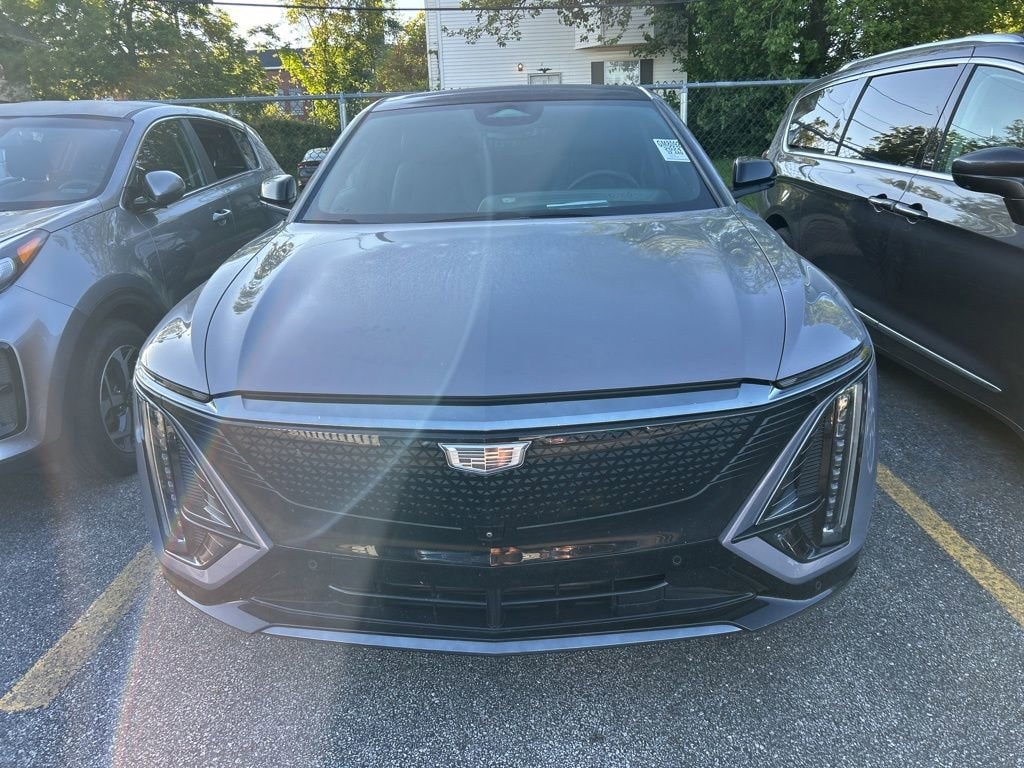 Used 2024 Cadillac LYRIQ Sport 2 with VIN 1GYKPVRLXRZ123922 for sale in Akron, OH