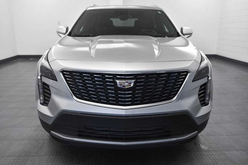 Used 2021 Cadillac XT4 Premium Luxury with VIN 1GYFZCR49MF032403 for sale in AKRON, OH