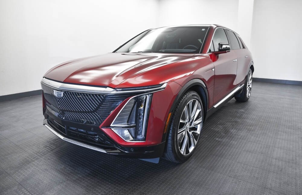 2024 Cadillac Lyriq Luxury photo 3