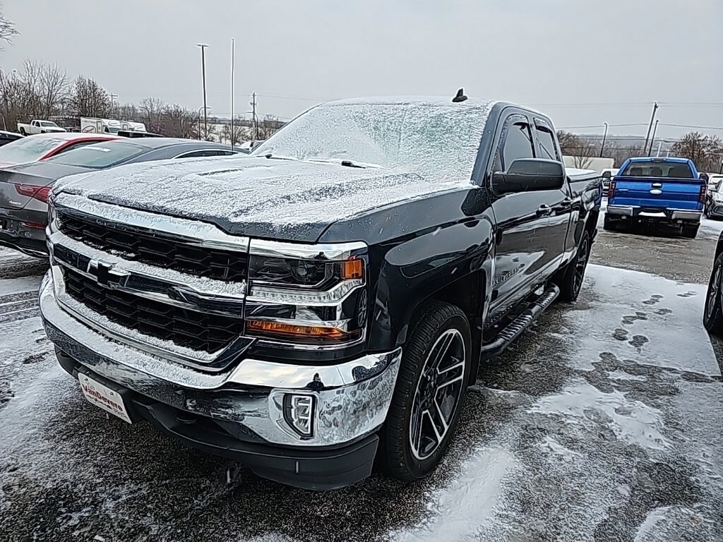 Used 2018 Chevrolet Silverado 1500 LT w/1LT Truck Double Cab