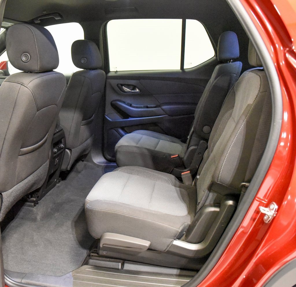 Used 2023 Chevrolet Traverse LT Cloth w/1LT SUV