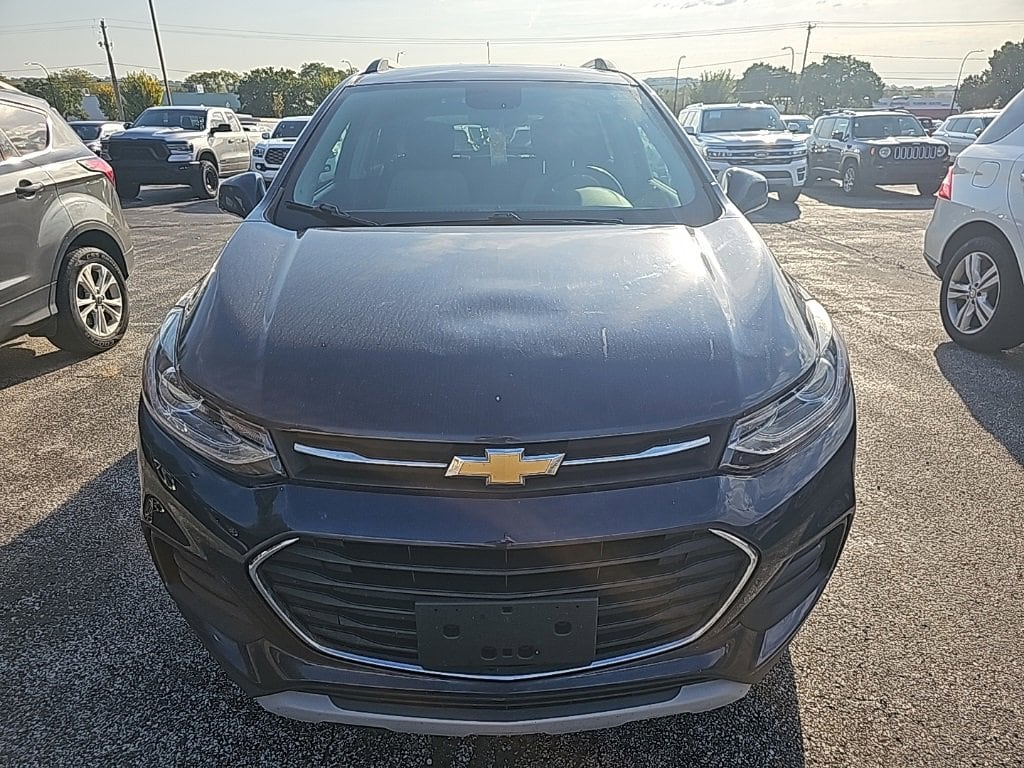 2018 Chevrolet Trax LT photo 2