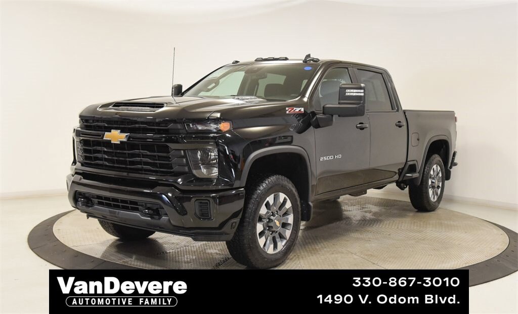 Used 2024 Chevrolet Silverado 2500 HD Custom Truck Crew Cab