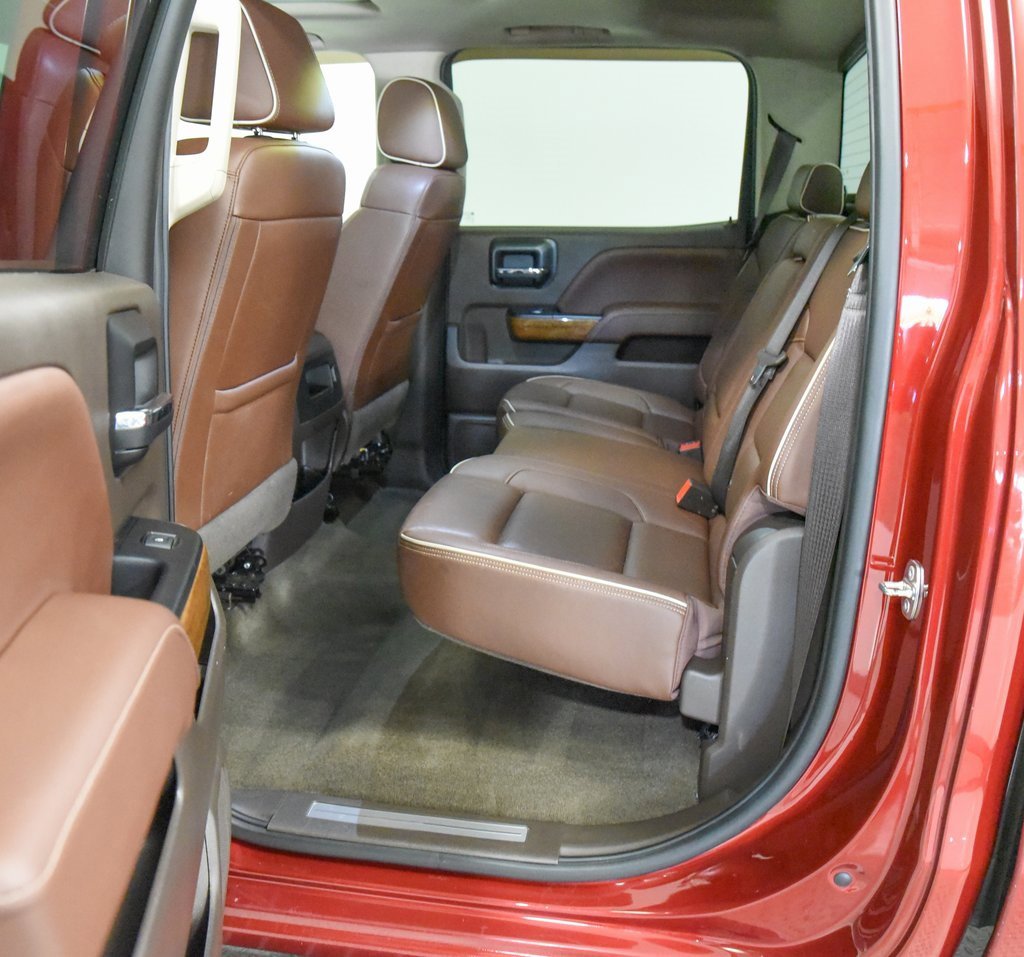 2018 Chevrolet Silverado 1500 High Country photo 3