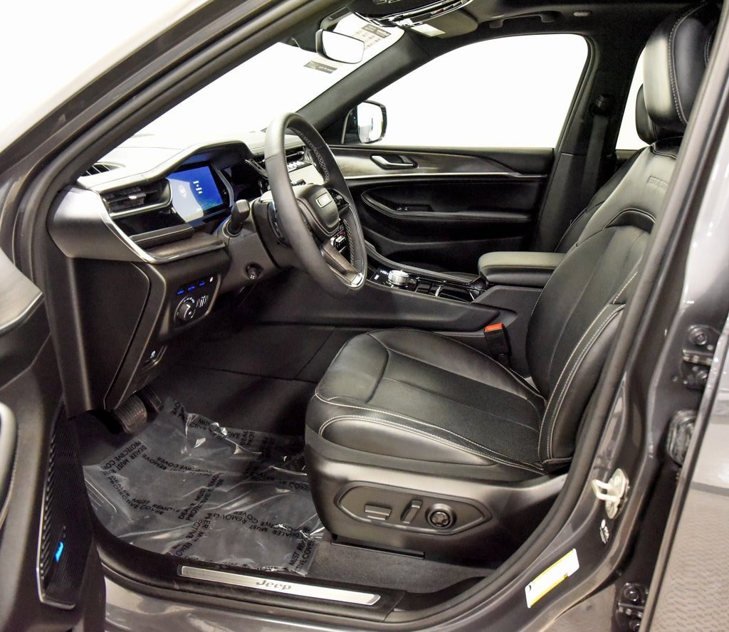 Used 2023 Jeep Grand Cherokee 4xe Overland SUV