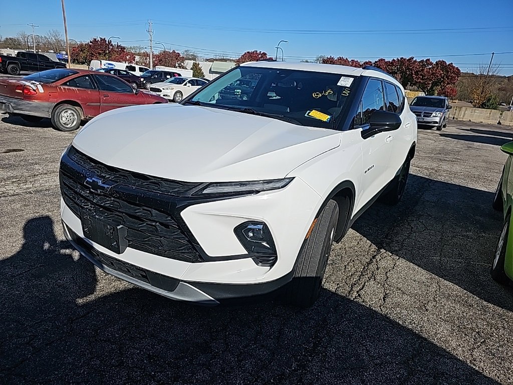 2023 Chevrolet Blazer 2LT photo 3