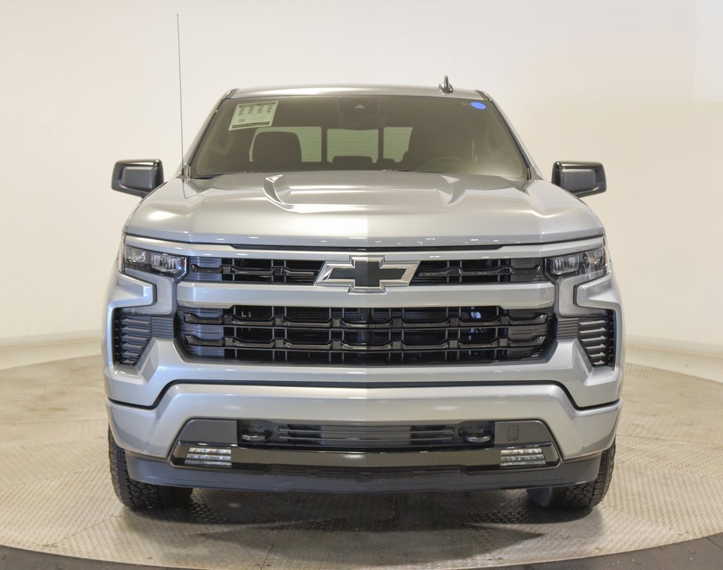 2024 Chevrolet Silverado 1500 RST photo 3