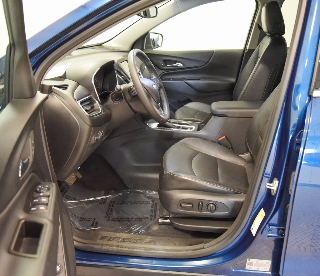 2020 Chevrolet Equinox LT photo 2