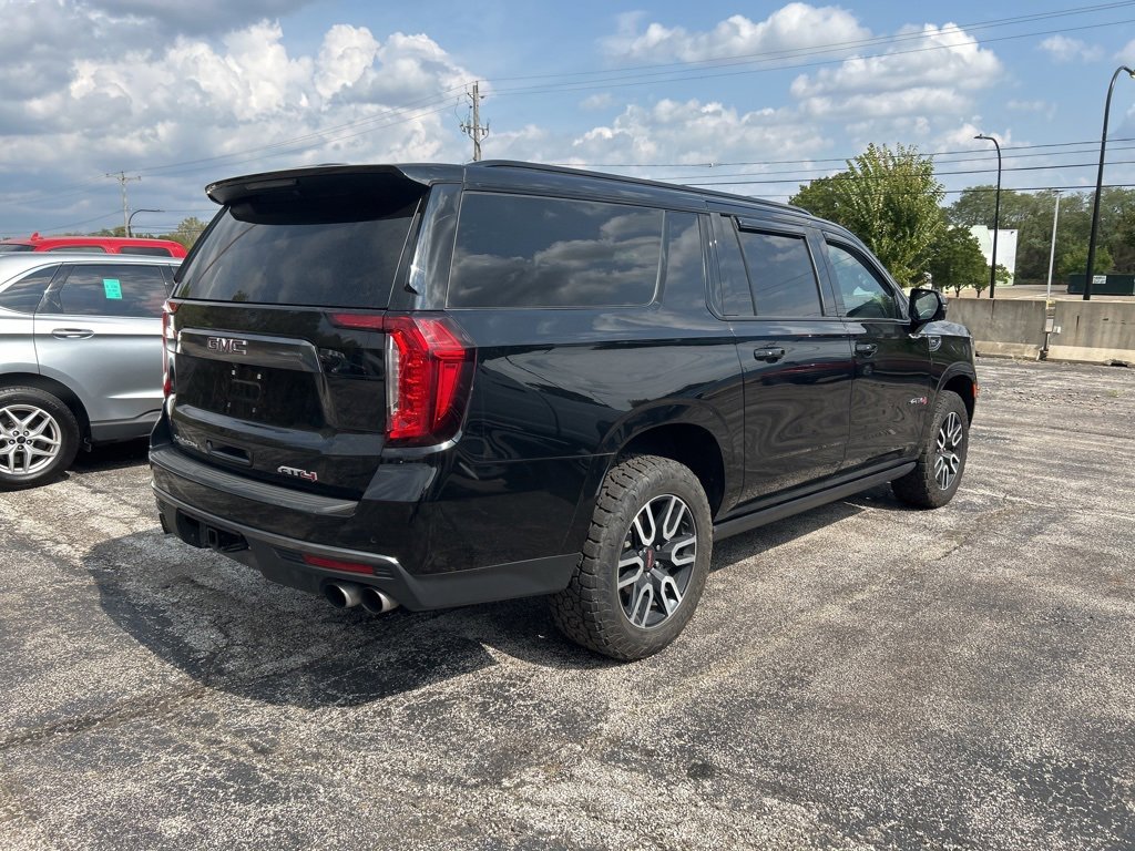 2023 Gmc Yukon XL AT4 photo 3