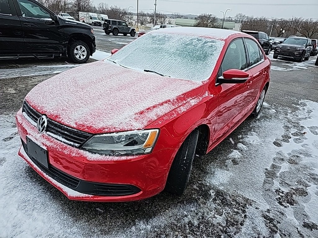 Used 2012 Volkswagen Jetta 2.5L SE Sedan