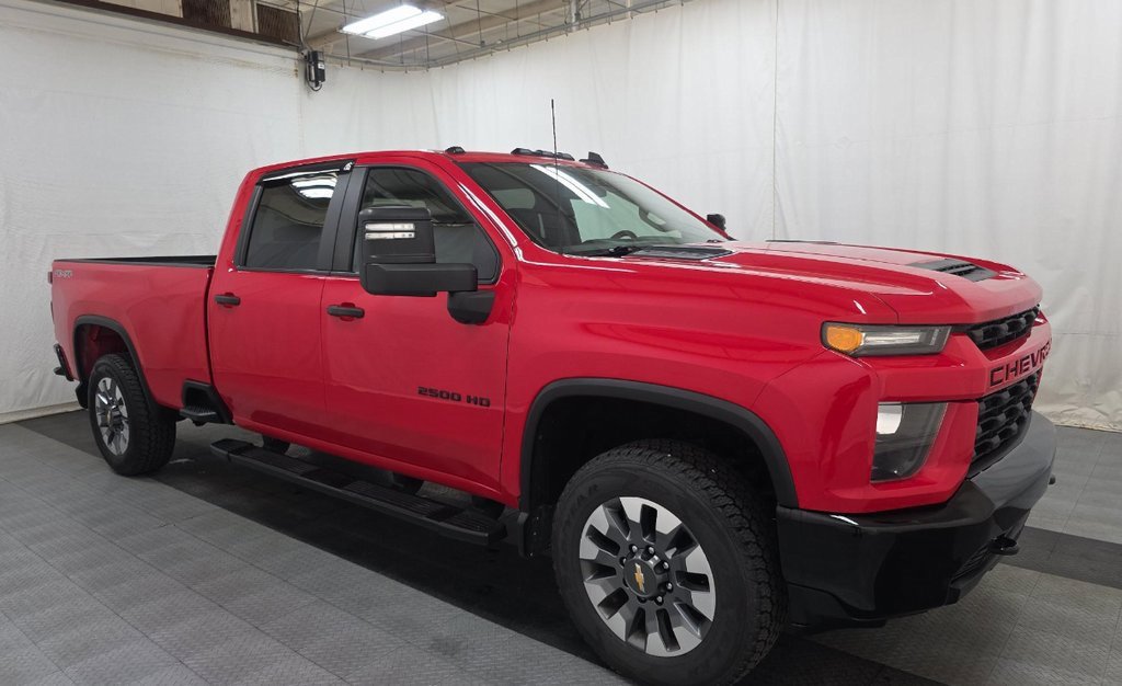 2021 Chevrolet Silverado 2500HD Custom photo 3