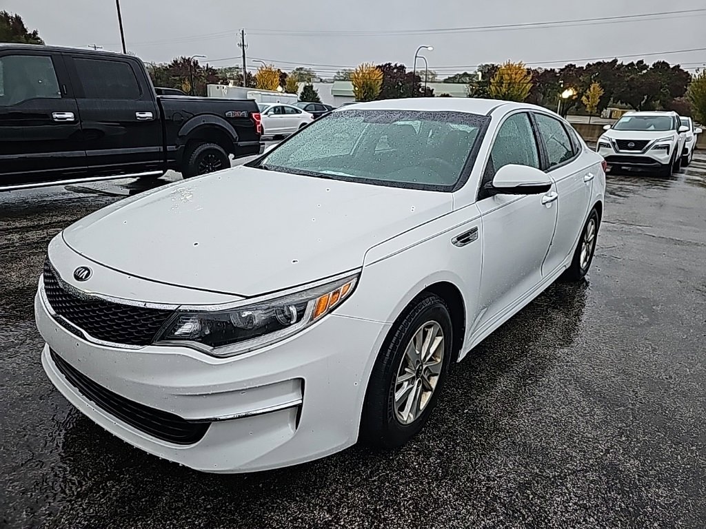 2018 Kia Optima LX photo 3