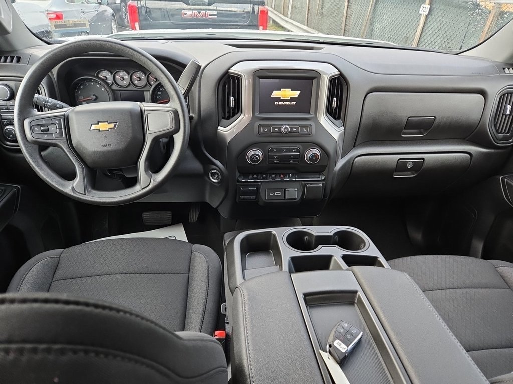2024 Chevrolet Silverado 1500 Custom photo 4
