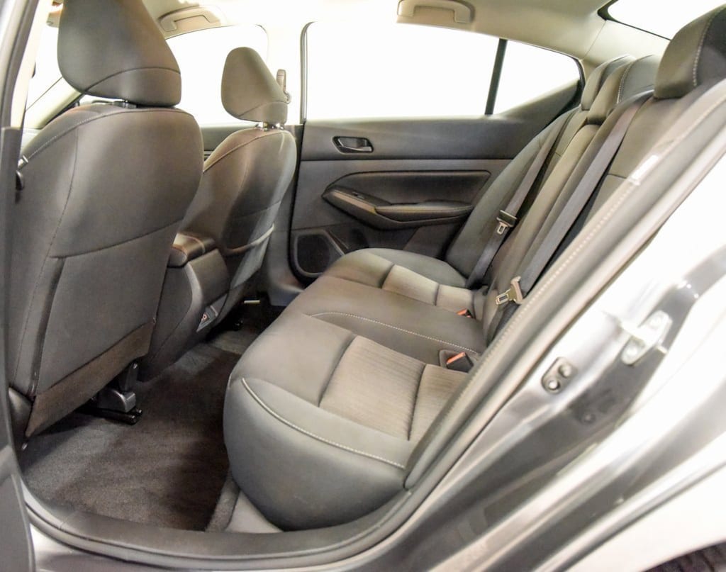 Used 2024 Nissan Altima 2.5 SV Sedan