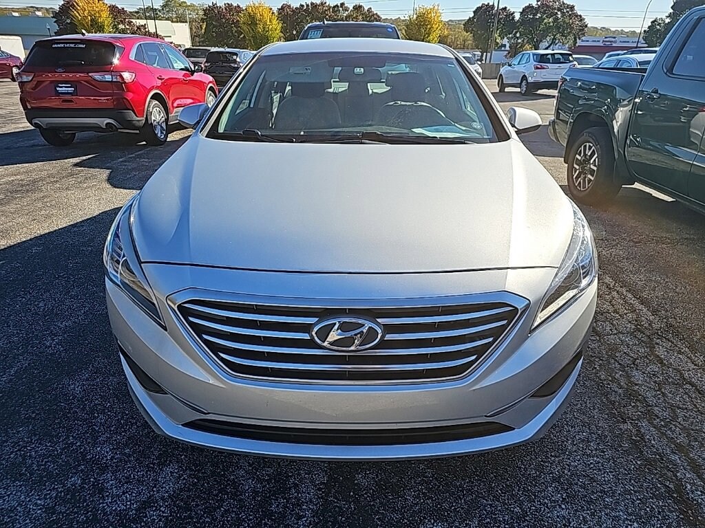 Used 2017 Hyundai Sonata SE Sedan