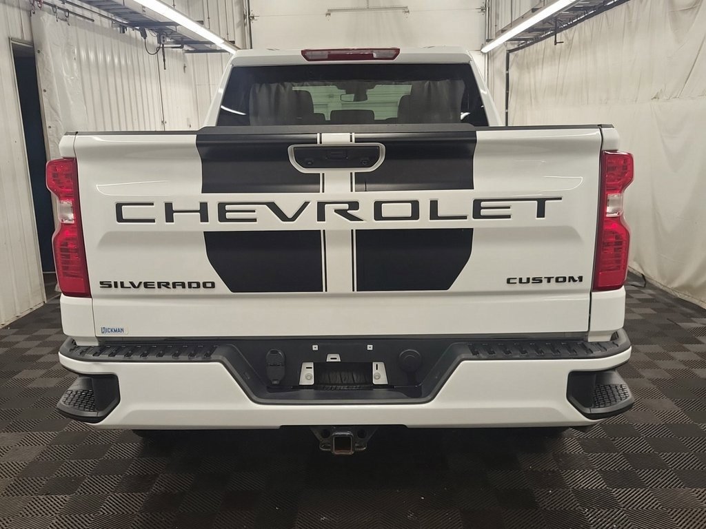 2023 Chevrolet Silverado 1500 Custom photo 3