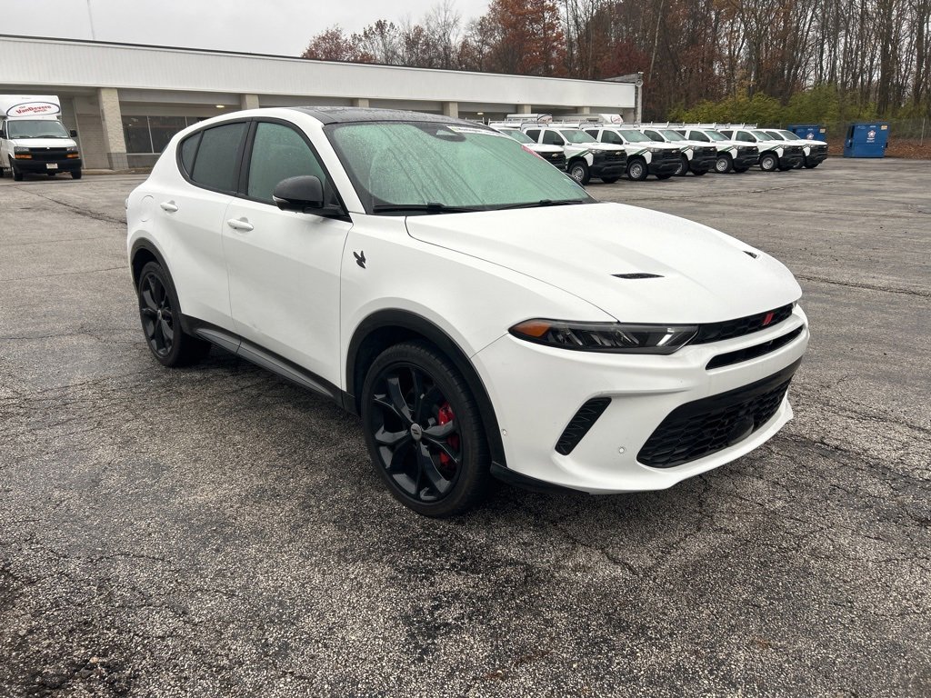 2024 Dodge Hornet R/T photo 3