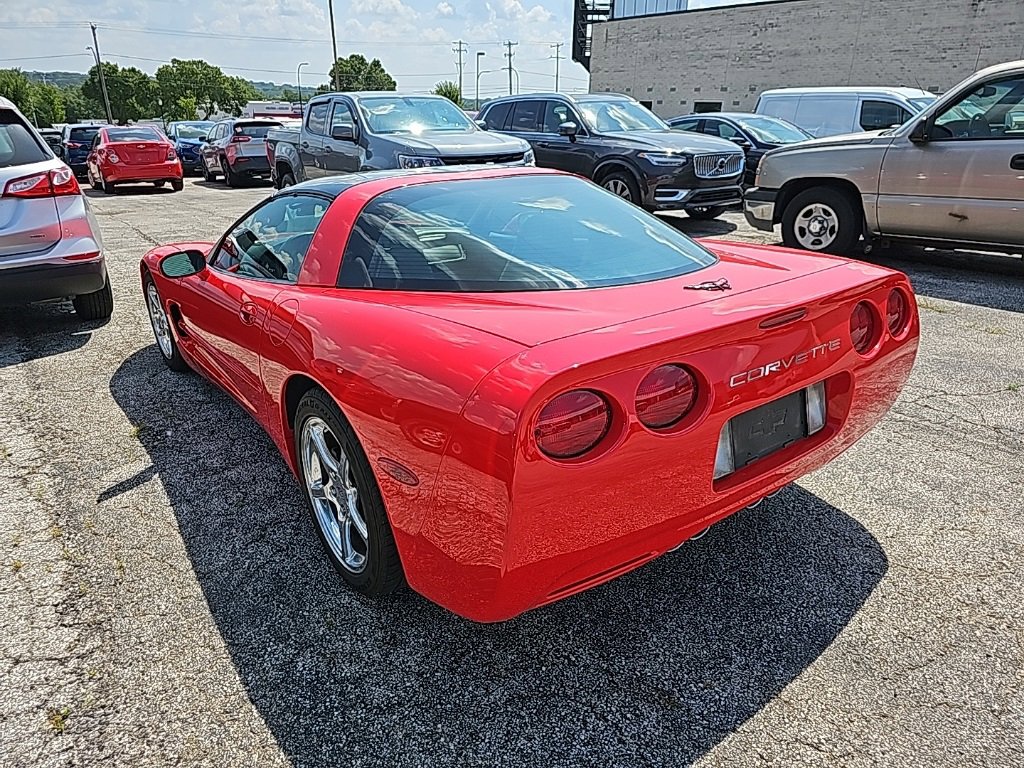 2004 Chevrolet Corvette Base photo 4