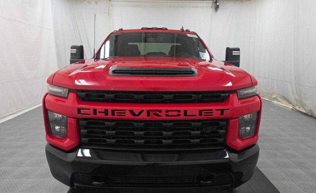 2021 Chevrolet Silverado 2500HD Custom photo 2
