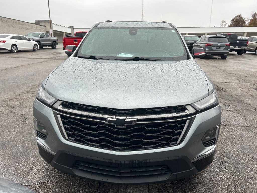 2023 Chevrolet Traverse Premier photo 2