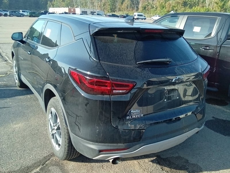 2024 Chevrolet Blazer 2LT photo 2