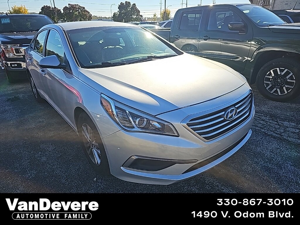 Used 2017 Hyundai Sonata SE Sedan