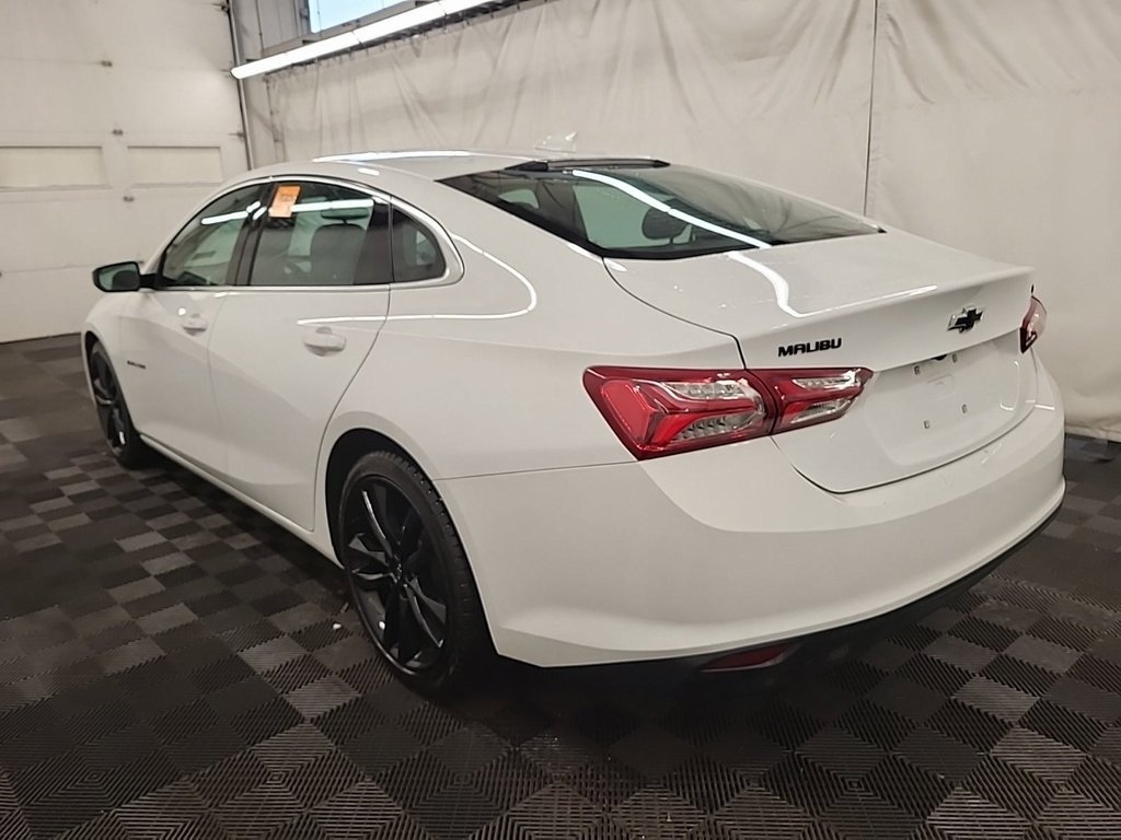 2023 Chevrolet Malibu 1LT photo 2