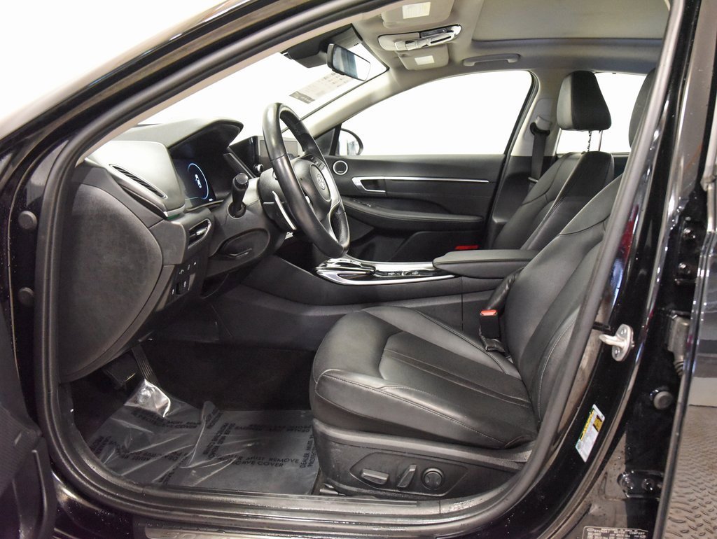 2023 Hyundai Sonata Hybrid Limited photo 2