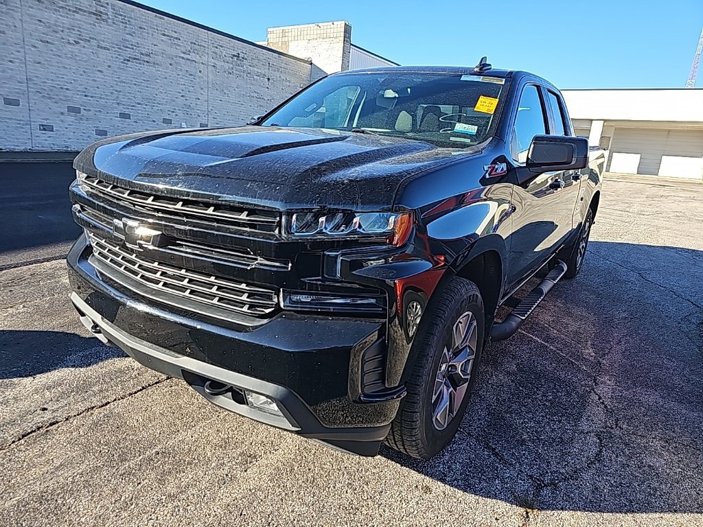 2021 Chevrolet Silverado 1500 RST photo 2
