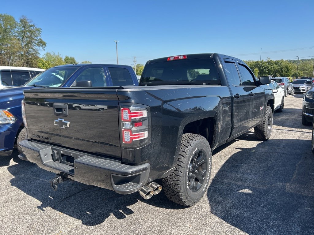 2018 Chevrolet Silverado 1500 LT photo 4