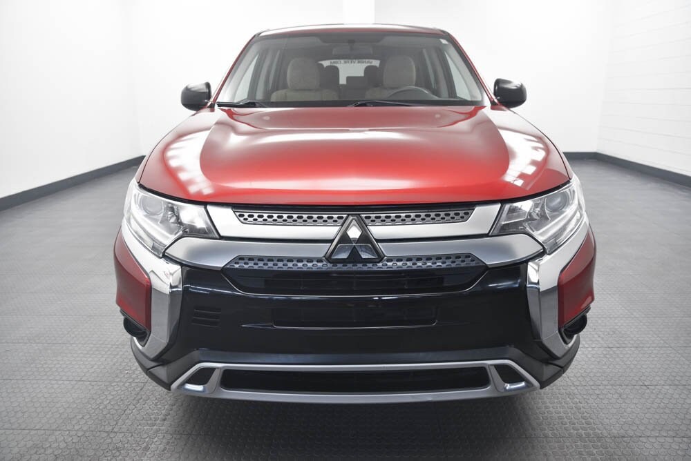 2019 Mitsubishi Outlander ES photo 2
