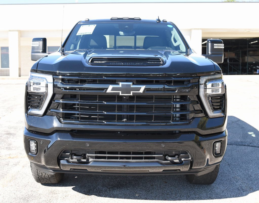 2024 Chevrolet Silverado 2500HD LTZ photo 3