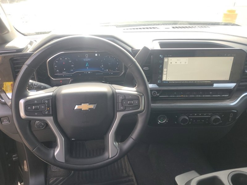 2023 Chevrolet Silverado 1500 LT photo 4