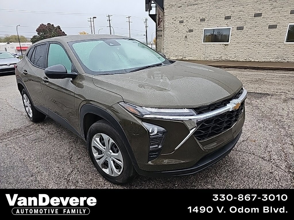 Used 2024 Chevrolet Trax LS SUV