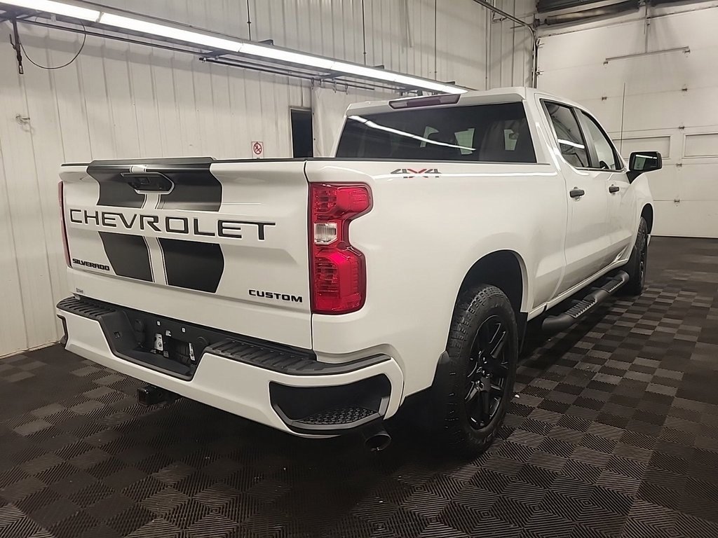 2023 Chevrolet Silverado 1500 Custom photo 4