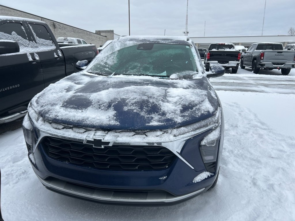 Used 2024 Chevrolet Trax LT SUV