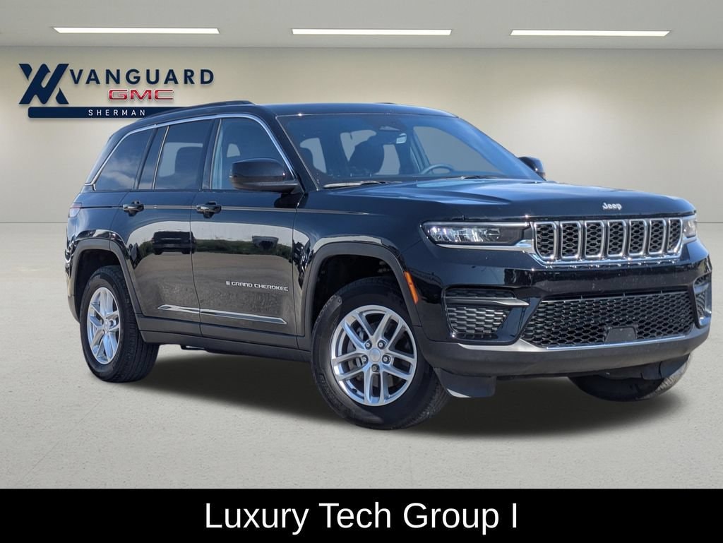 Used 2025 Jeep Grand Cherokee Laredo X 4x4