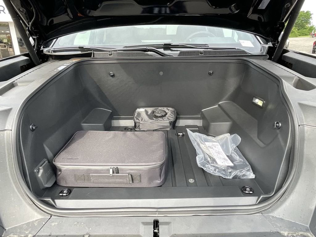 2025 GMC Sierra EV Denali - Photo 36