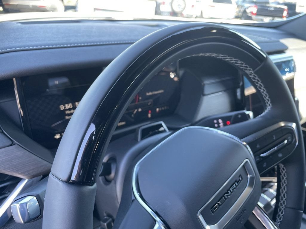 2026 GMC Acadia Denali - Photo 37