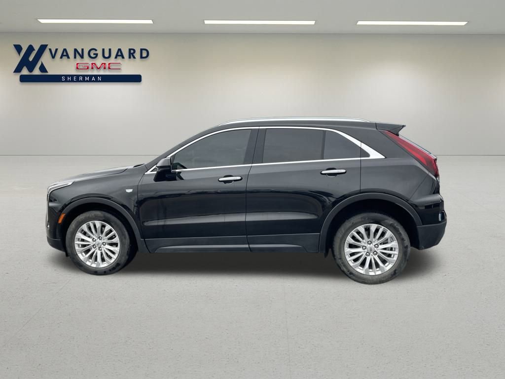 2024 Cadillac XT4 Luxury photo 2