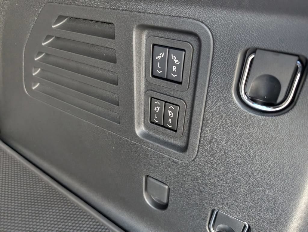 2026 GMC Acadia Denali Ultimate - Photo 40