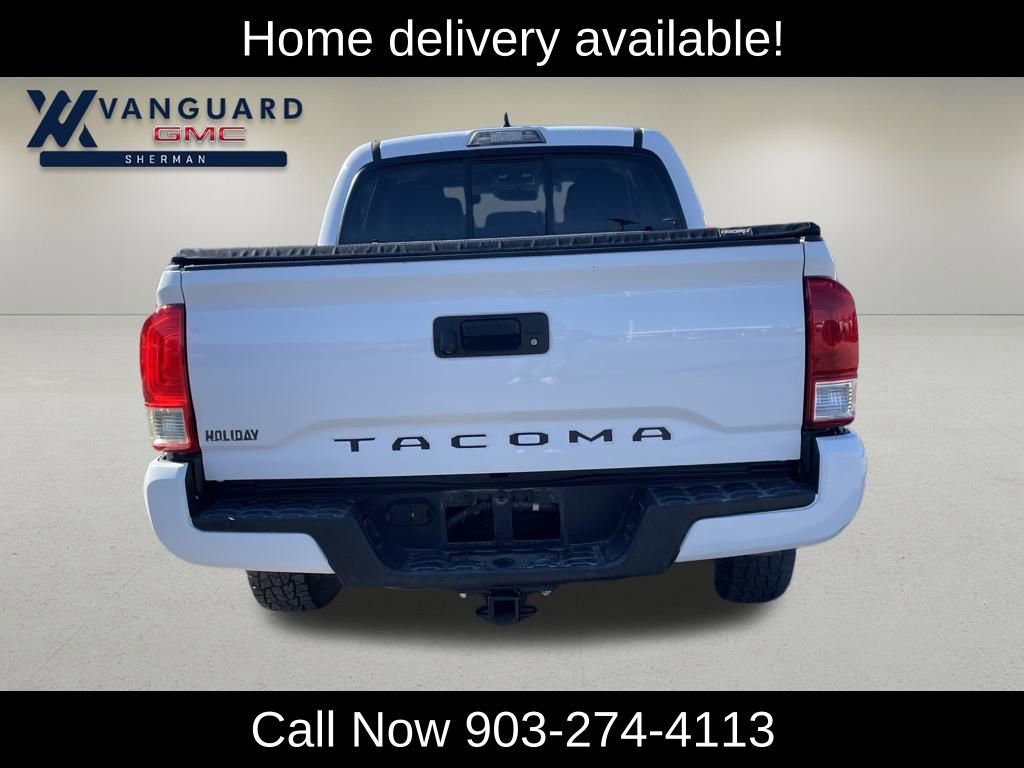 2017 Toyota Tacoma SR5 photo 4