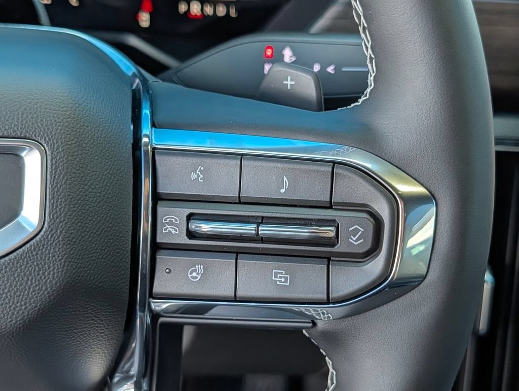 2026 GMC Acadia Denali Ultimate - Photo 18