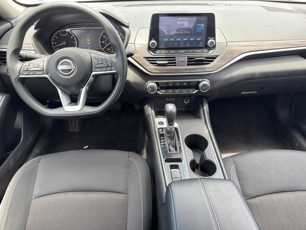 2025 Nissan Altima SV - Photo 25
